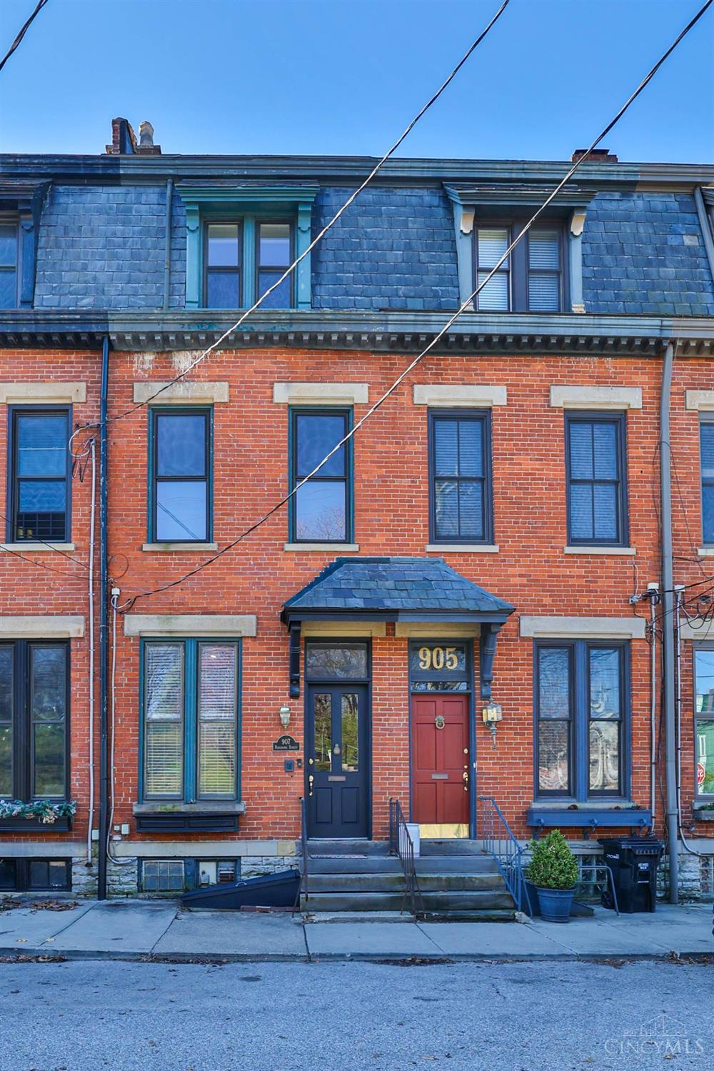 907 Paradrome Street, Cincinnati, Ohio image 1