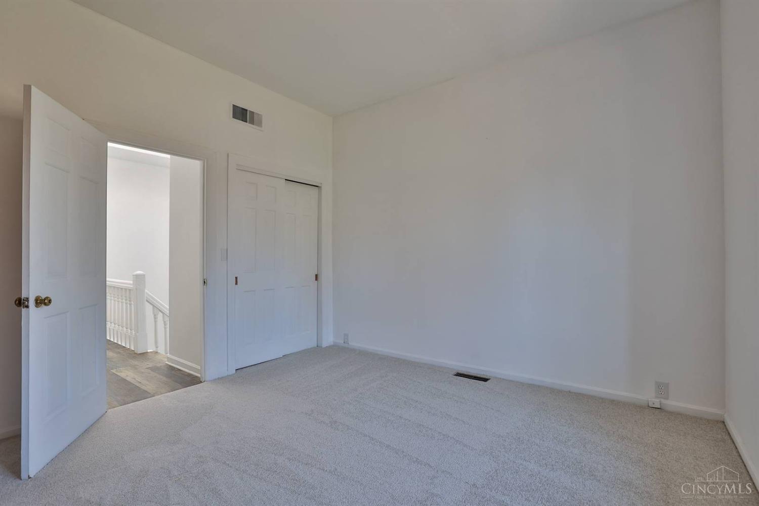 907 Paradrome Street, Cincinnati, Ohio image 28