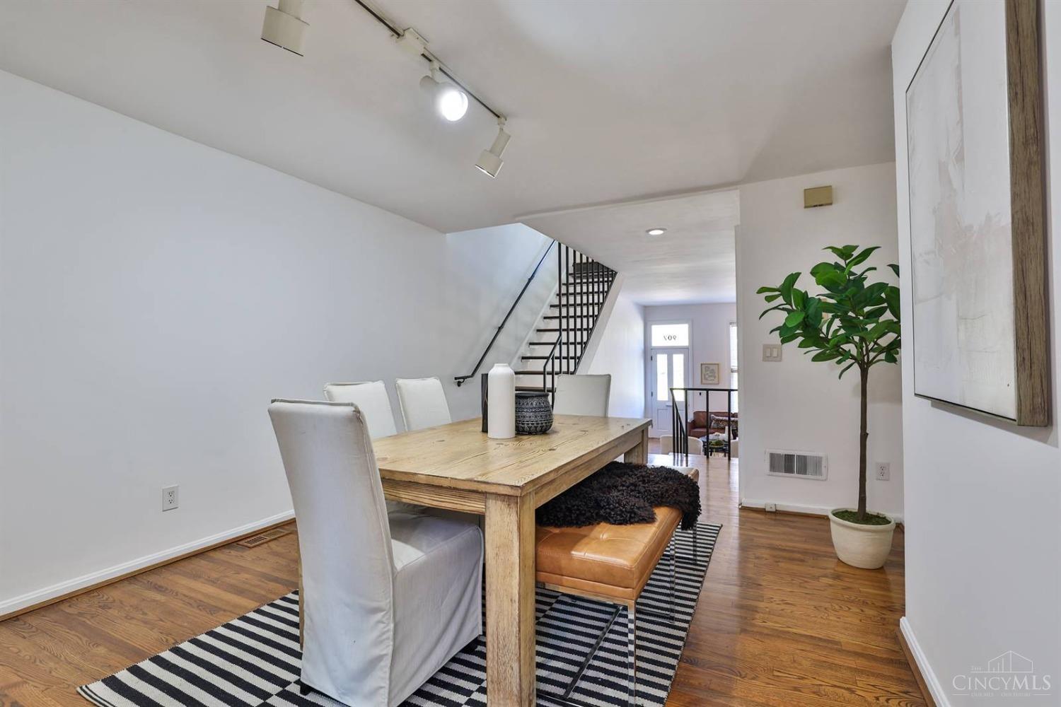 907 Paradrome Street, Cincinnati, Ohio image 13
