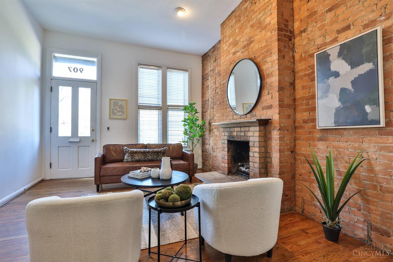 907 Paradrome Street, Cincinnati, Ohio image 3