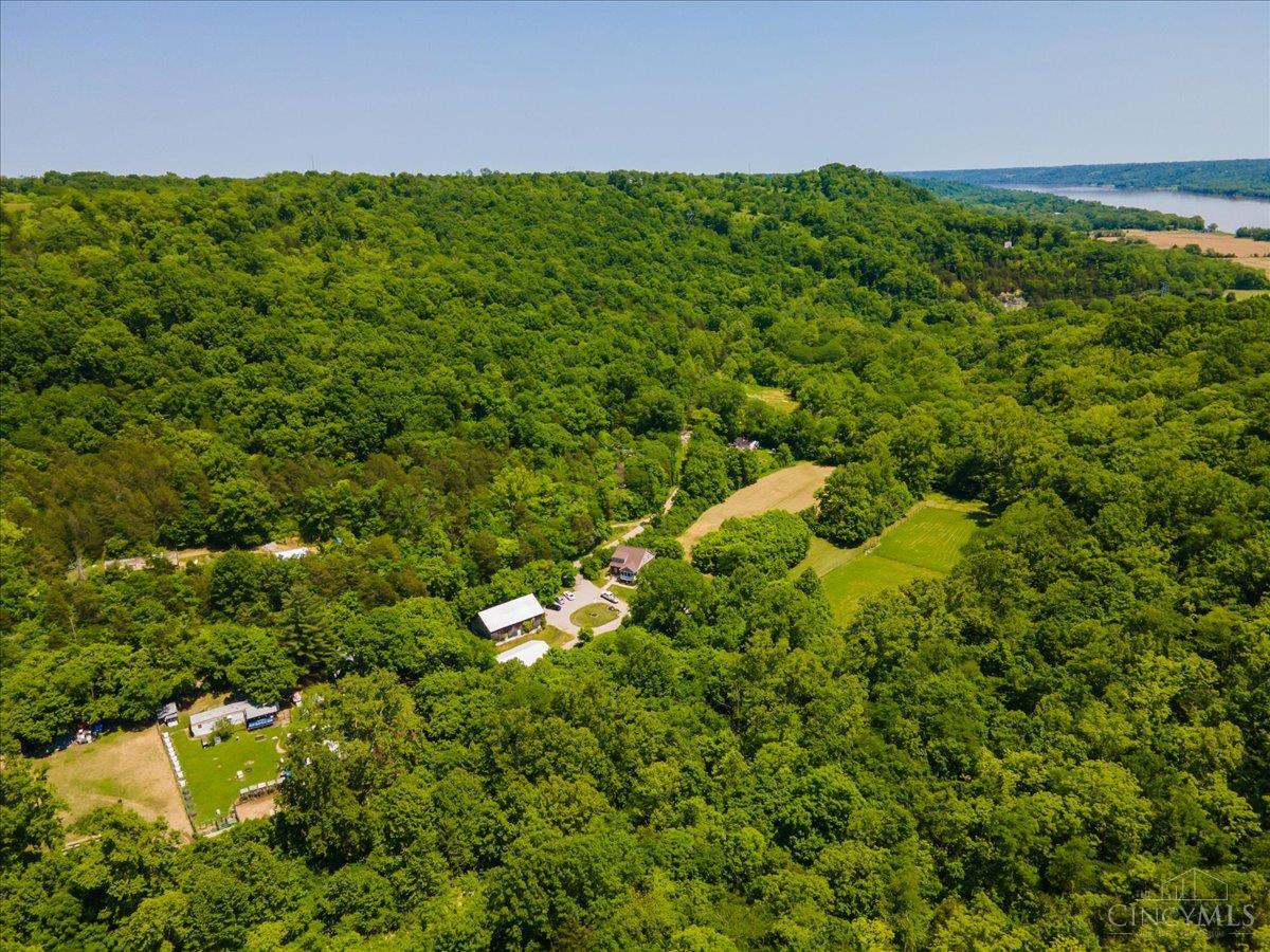 307 Bear Creek Drive, Felicity, Ohio image 1