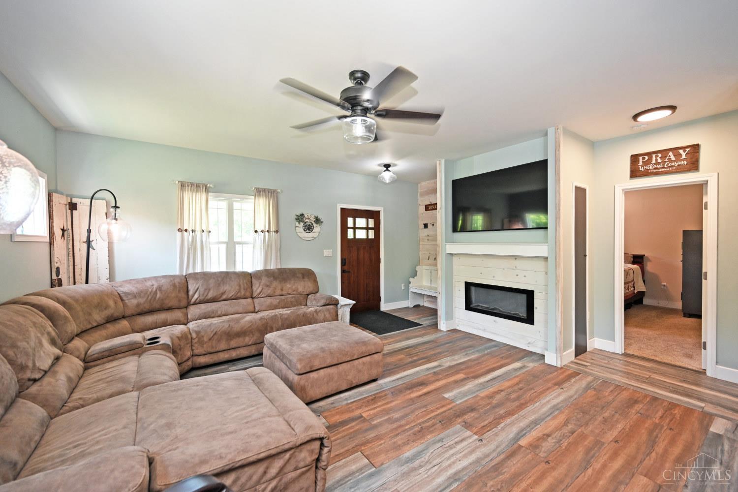 307 Bear Creek Drive, Felicity, Ohio image 27