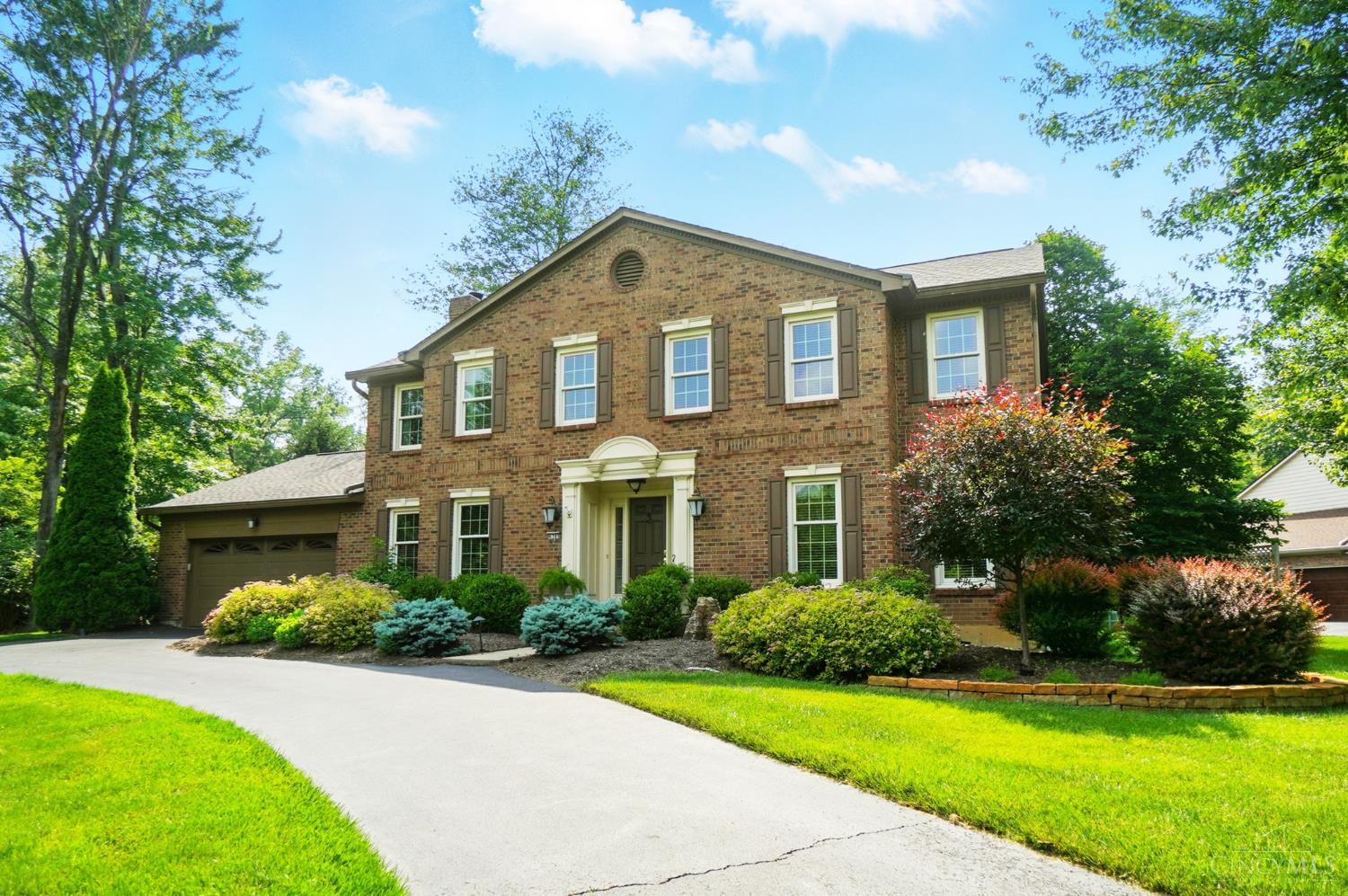 6385 Derbyshire Lane, Loveland, Ohio image 2