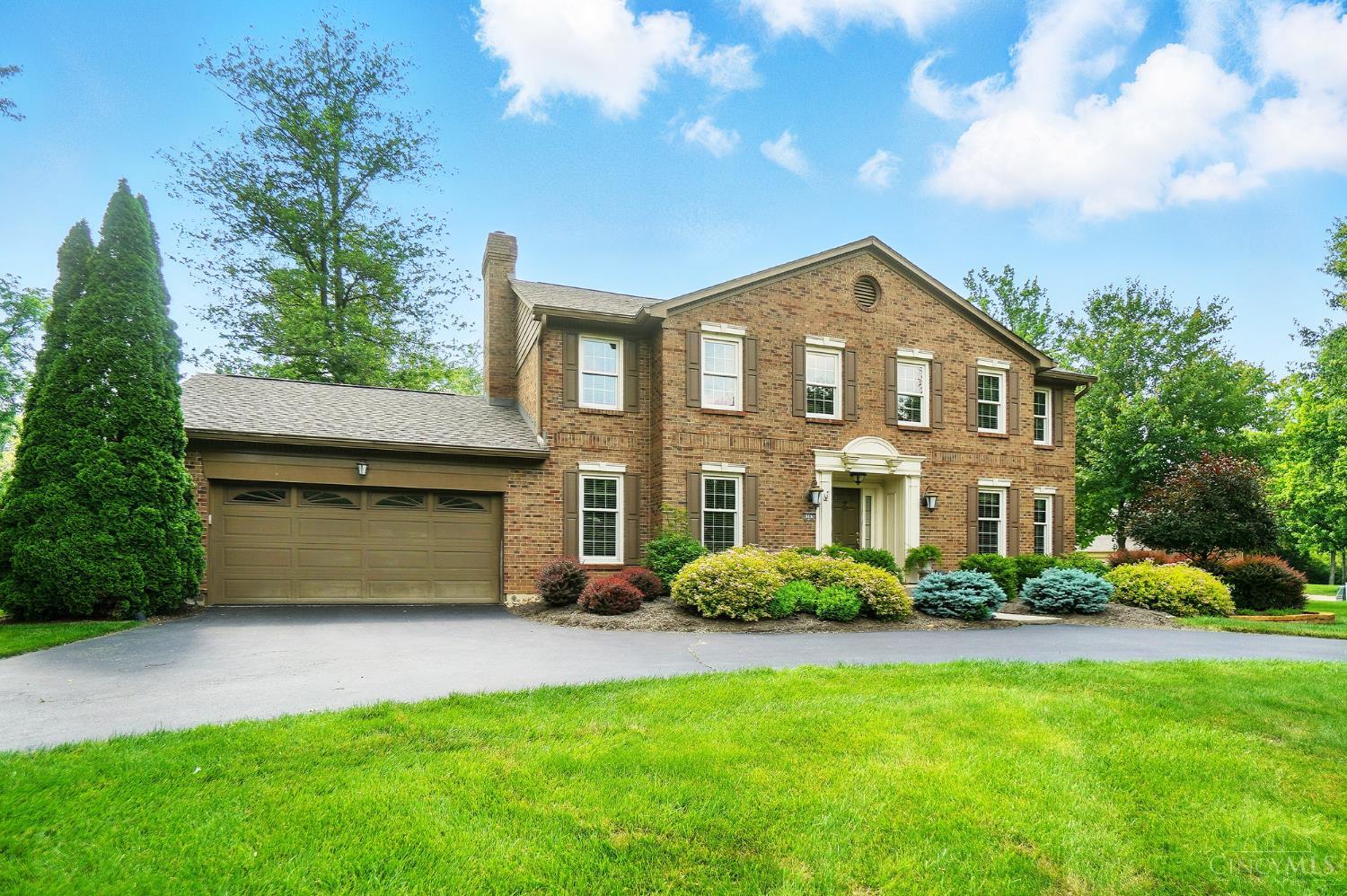 6385 Derbyshire Lane, Loveland, Ohio image 3
