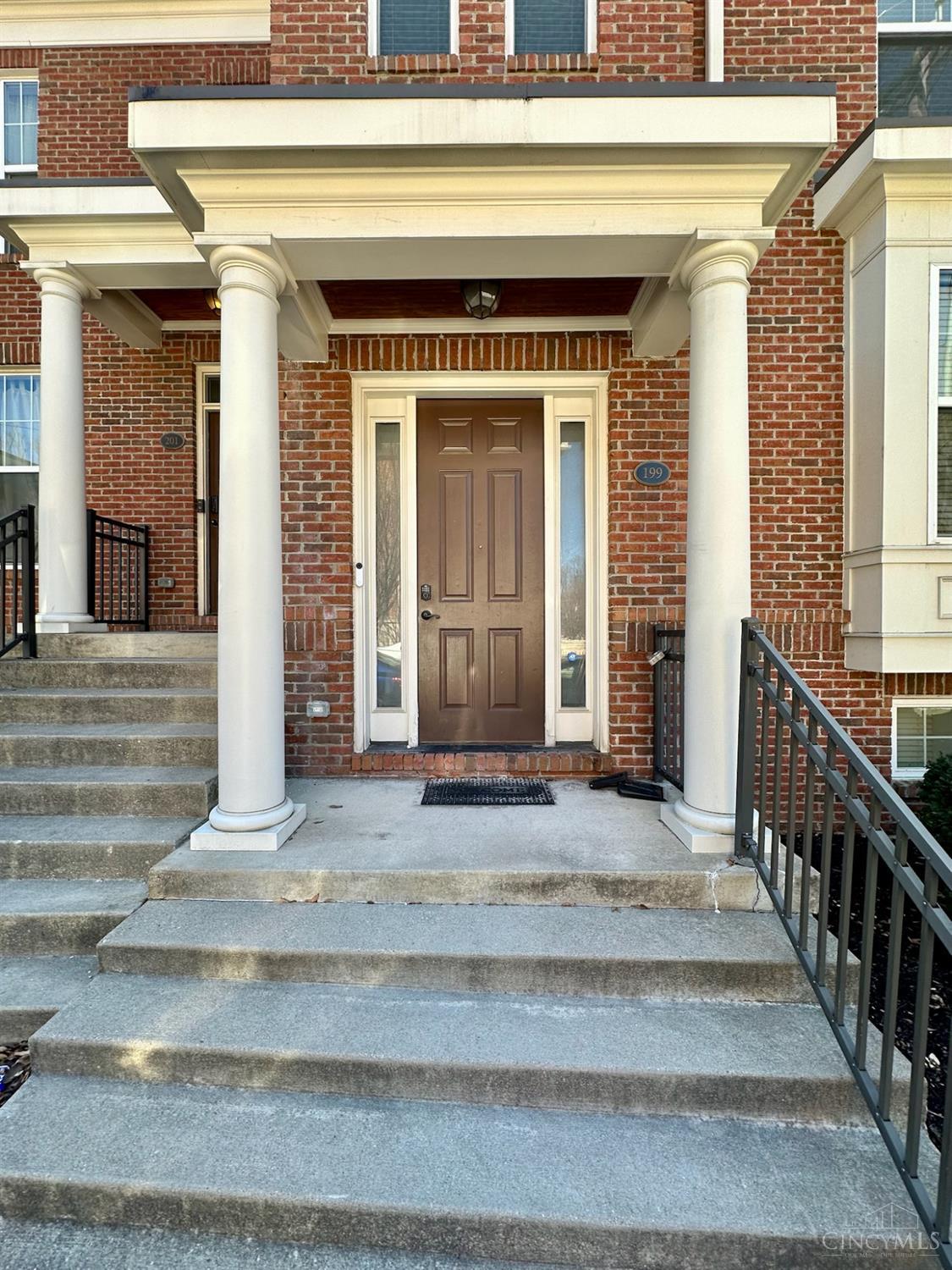 199 E Rochelle Street