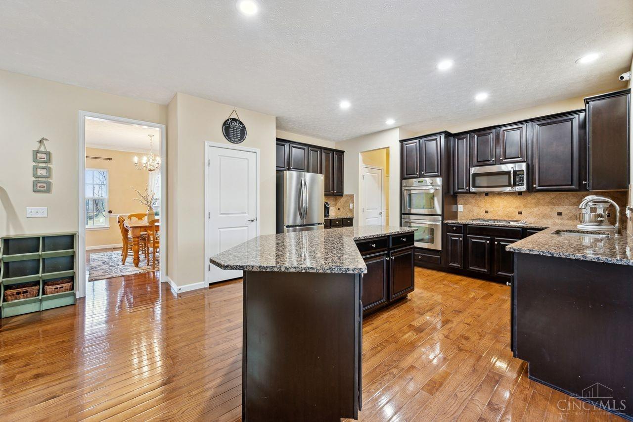 5303 Terrace Ridge Drive, Union Twp, Ohio image 12