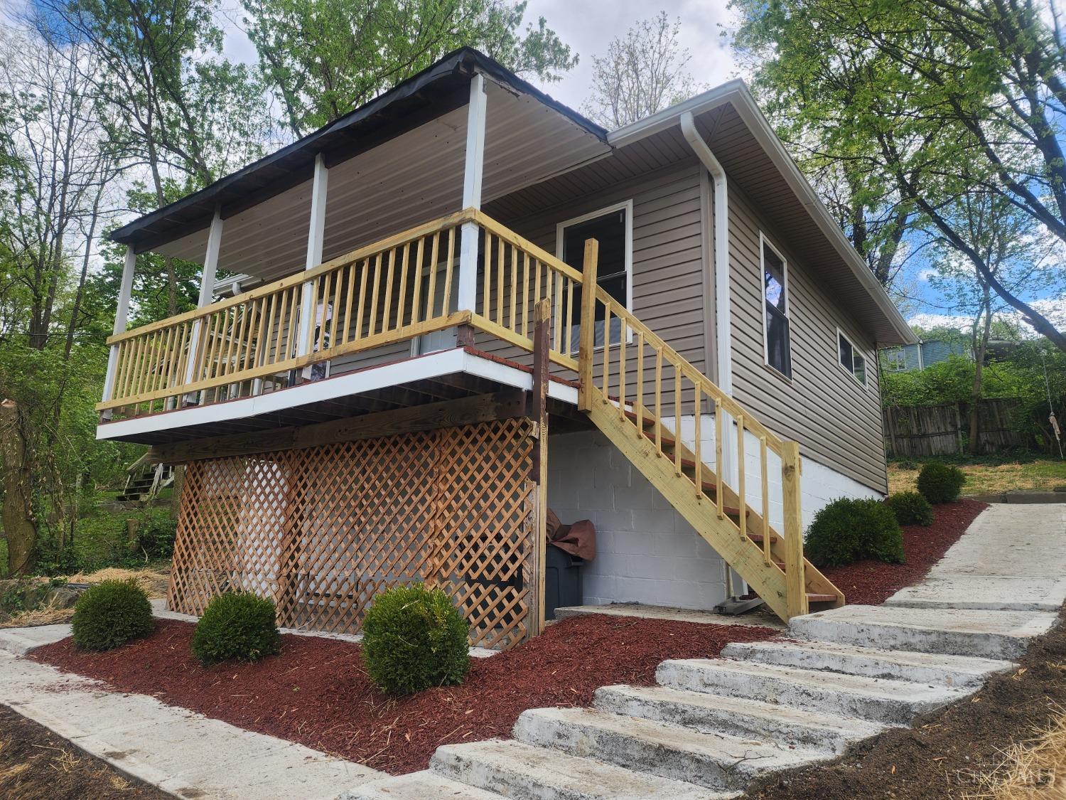 View Cleves, OH 45002 house