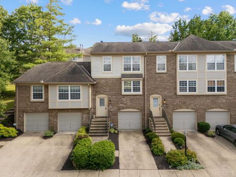 Photo of 2456 Doeview Court, Cincinnati, OH 45230 (MLS # 1854329)