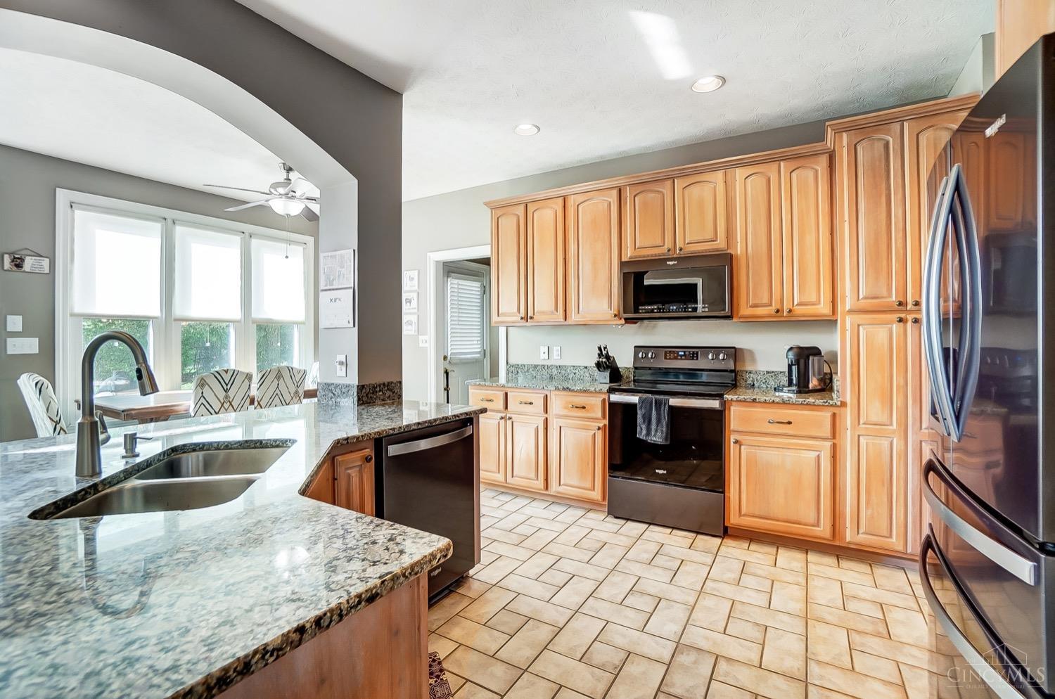 65 Springhouse Drive, Springboro, Ohio image 14