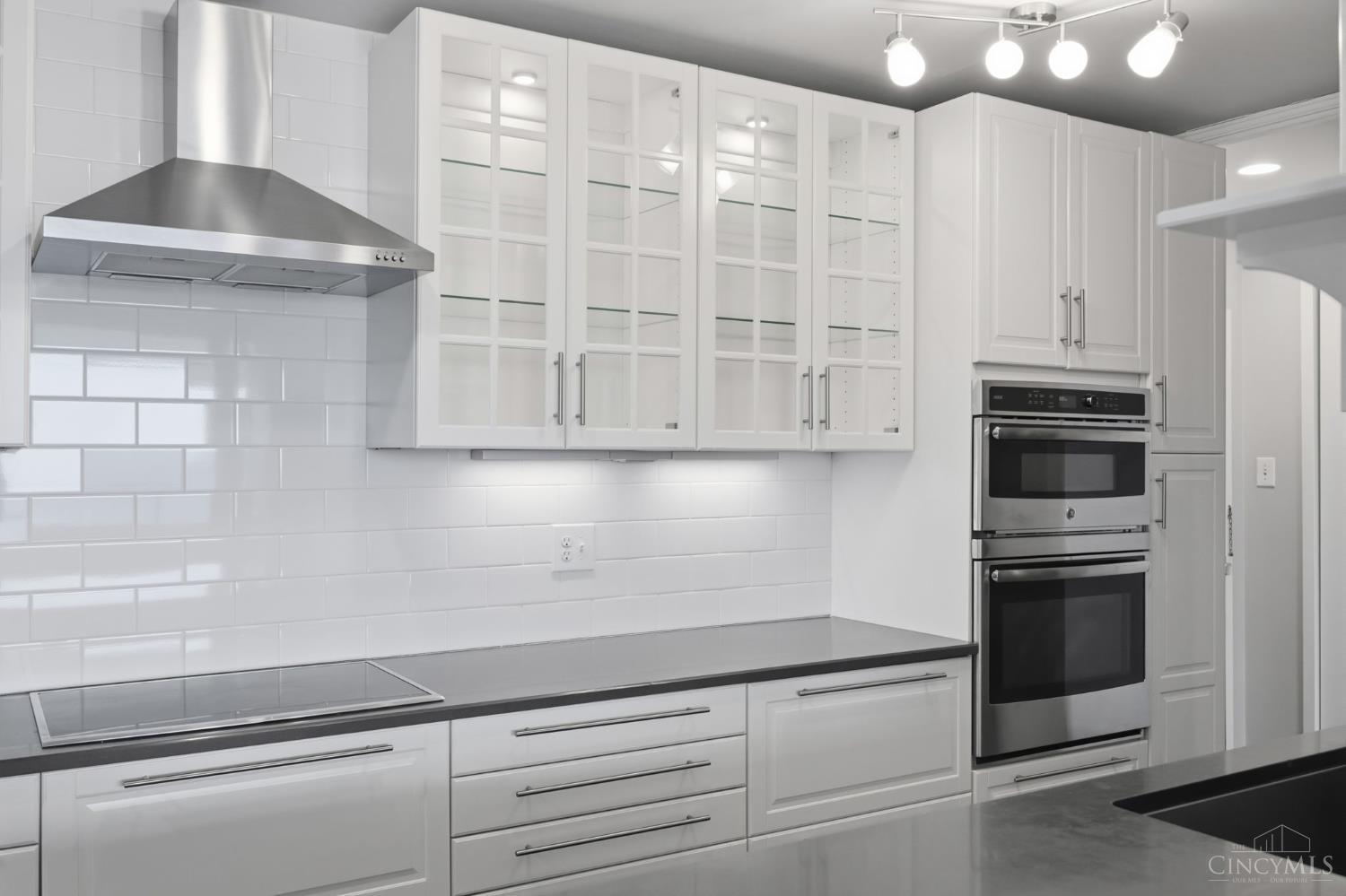 2401 Ingleside Avenue 4A