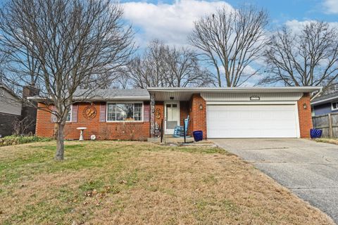 Photo of 8190 Bonanza Lane, Cincinnati, OH 45255 (MLS # 1864592)