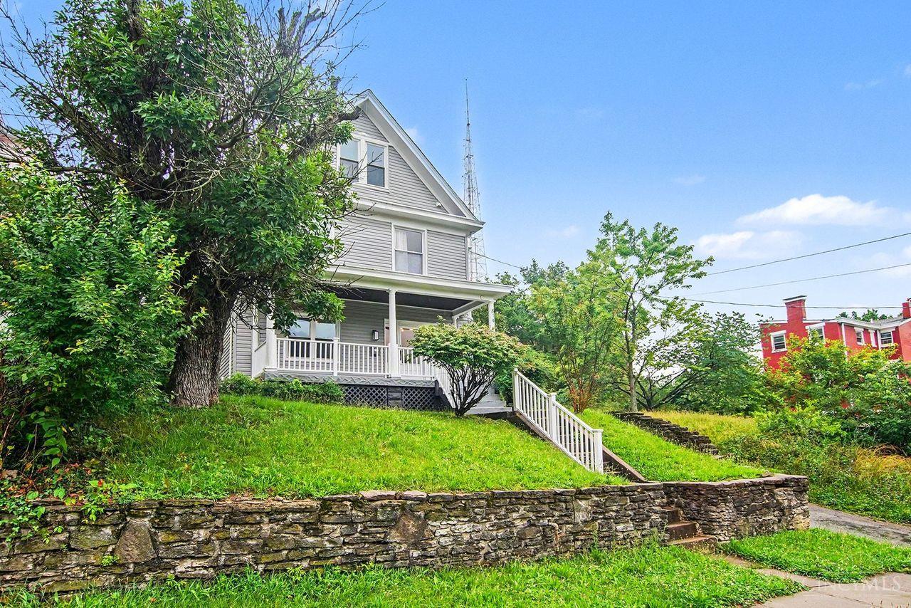 814 Summit Avenue