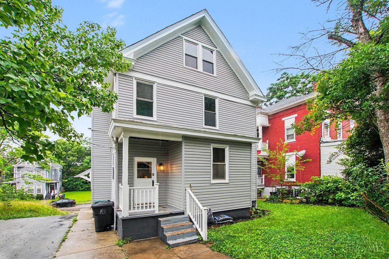 814 Summit Avenue