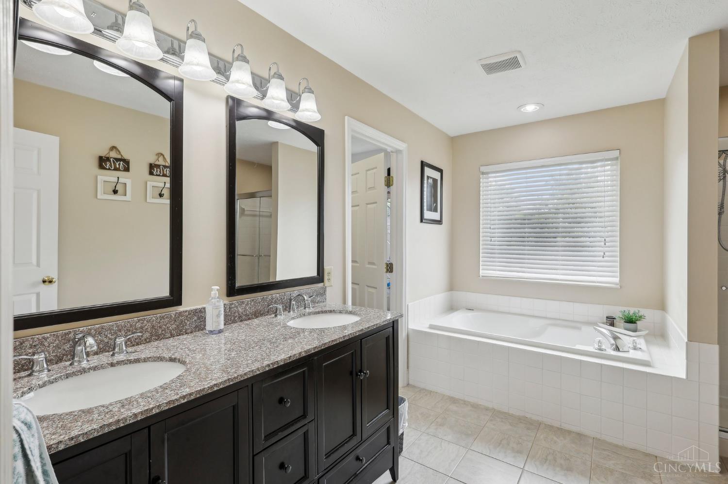 160 Woodstream Drive, Springboro, Ohio image 27