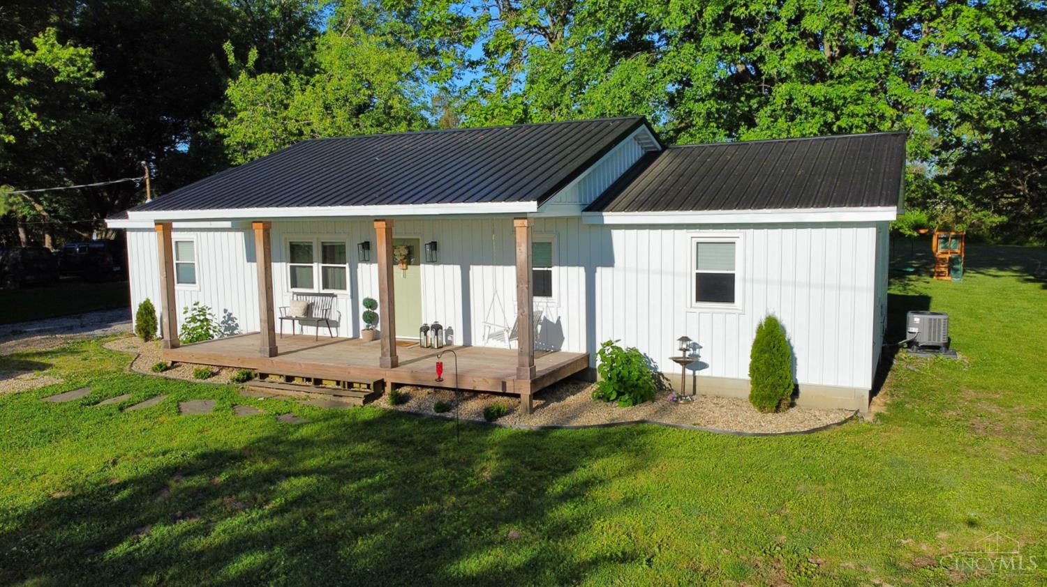 8361 Eckmansville Rd