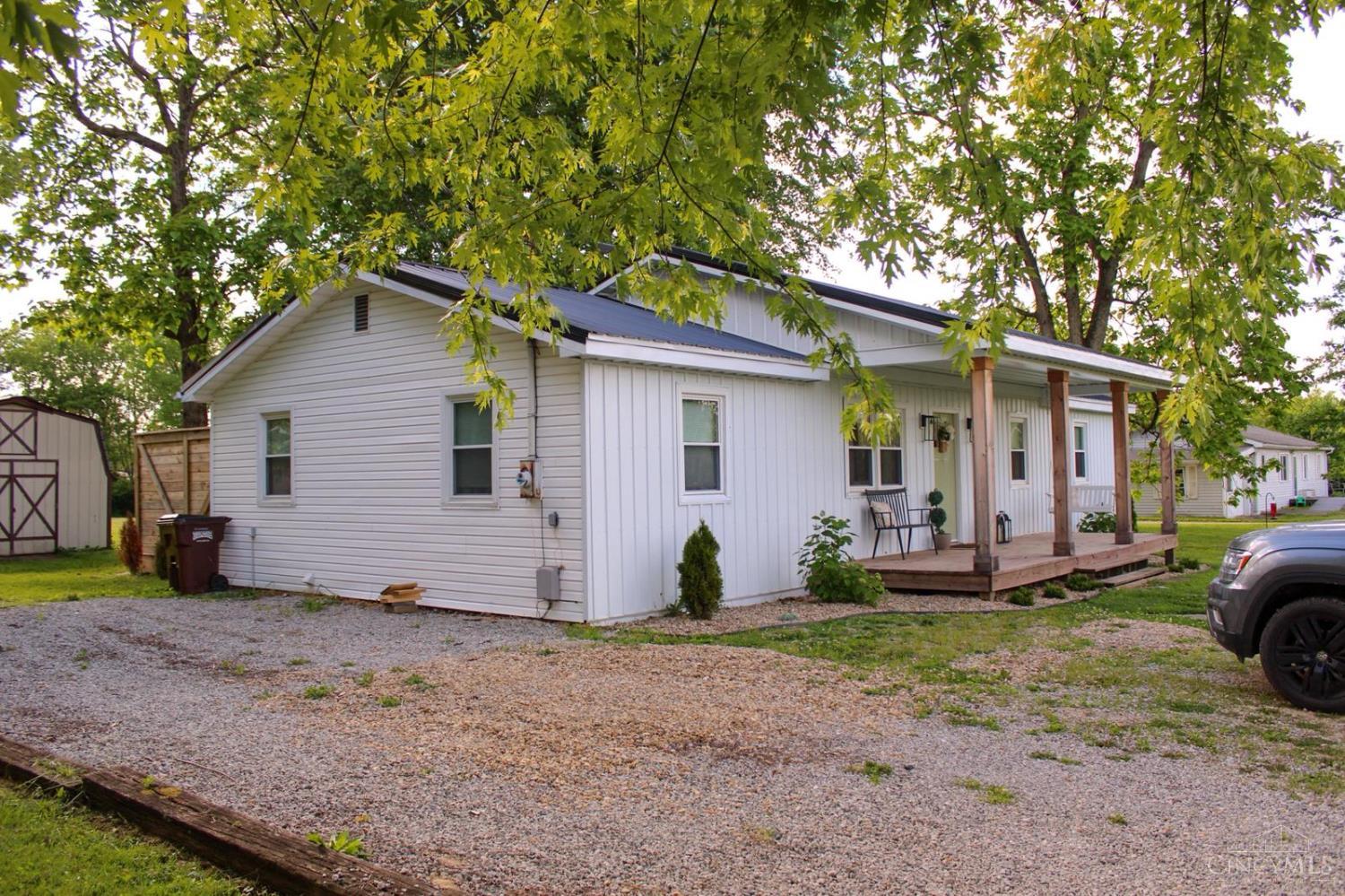 8361 Eckmansville Rd