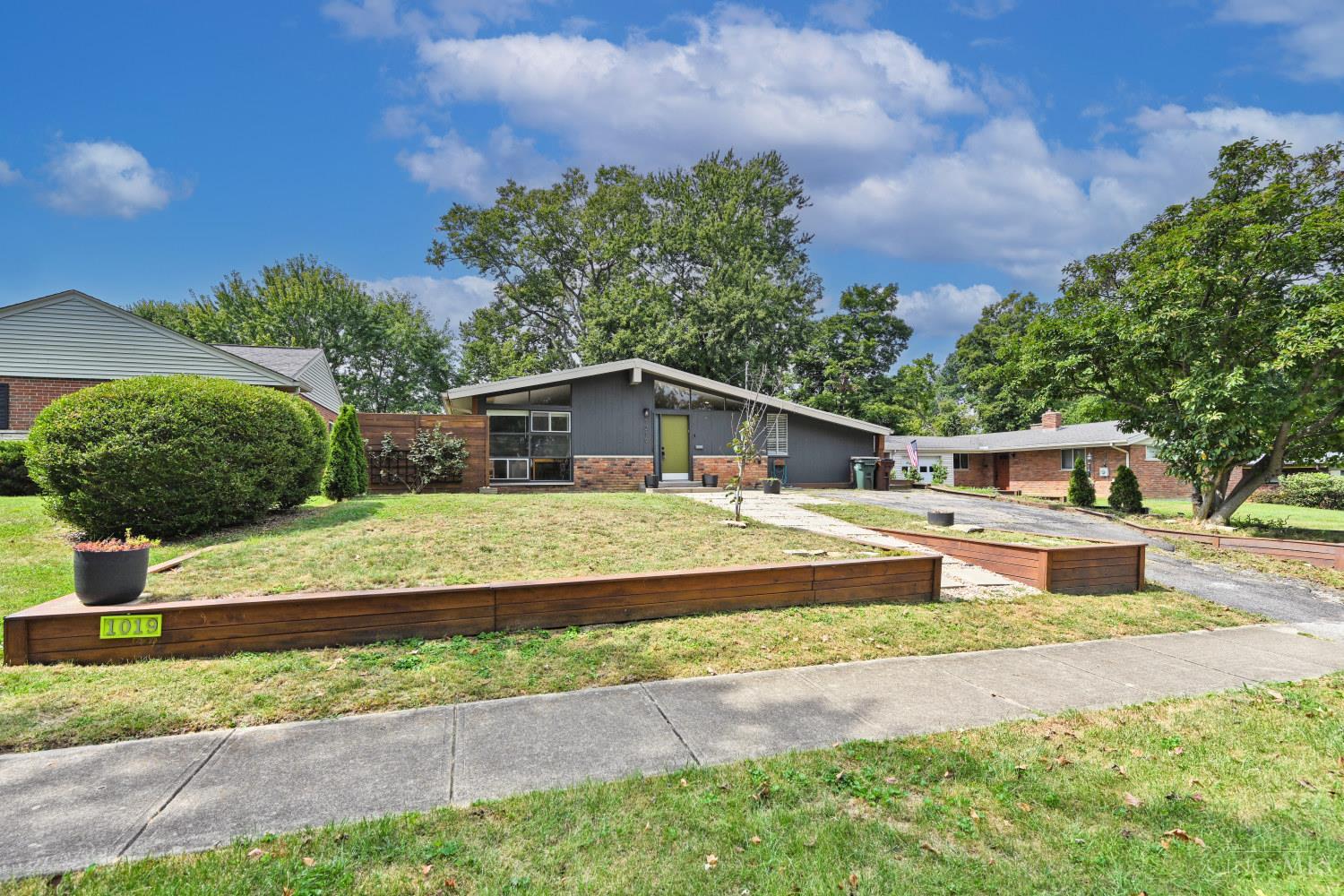 1019 Rosetree Lane