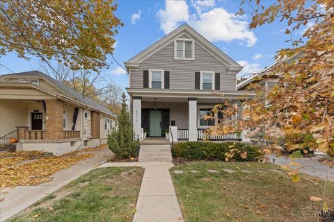Photo of 4012 Taylor Avenue, Cincinnati, OH 45209 (MLS # 1861734)