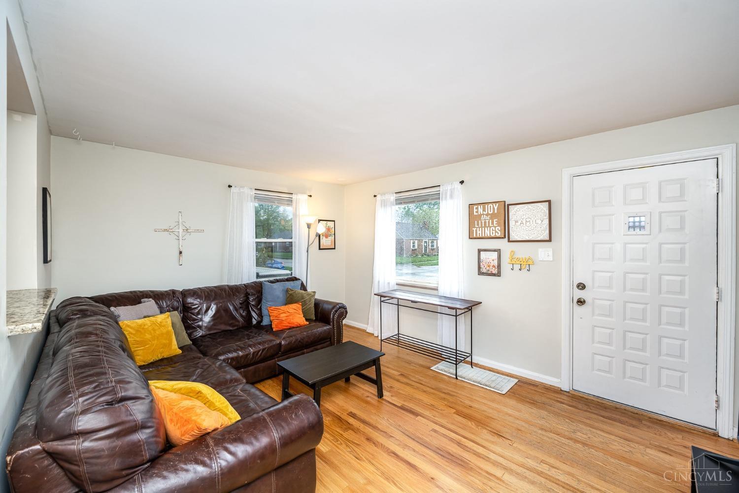 4364 Victor Avenue, Blue Ash, Ohio image 2