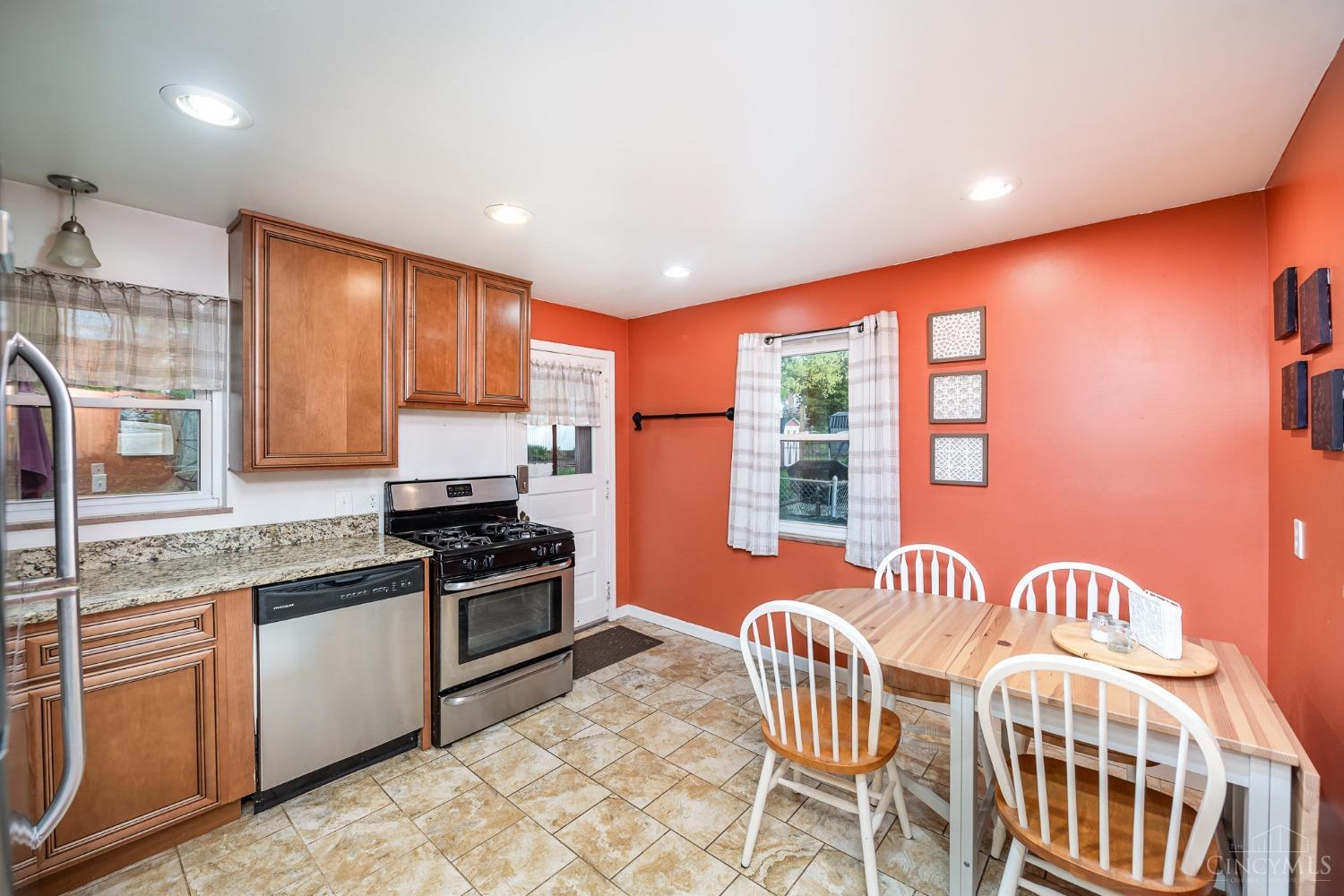 4364 Victor Avenue, Blue Ash, Ohio image 6
