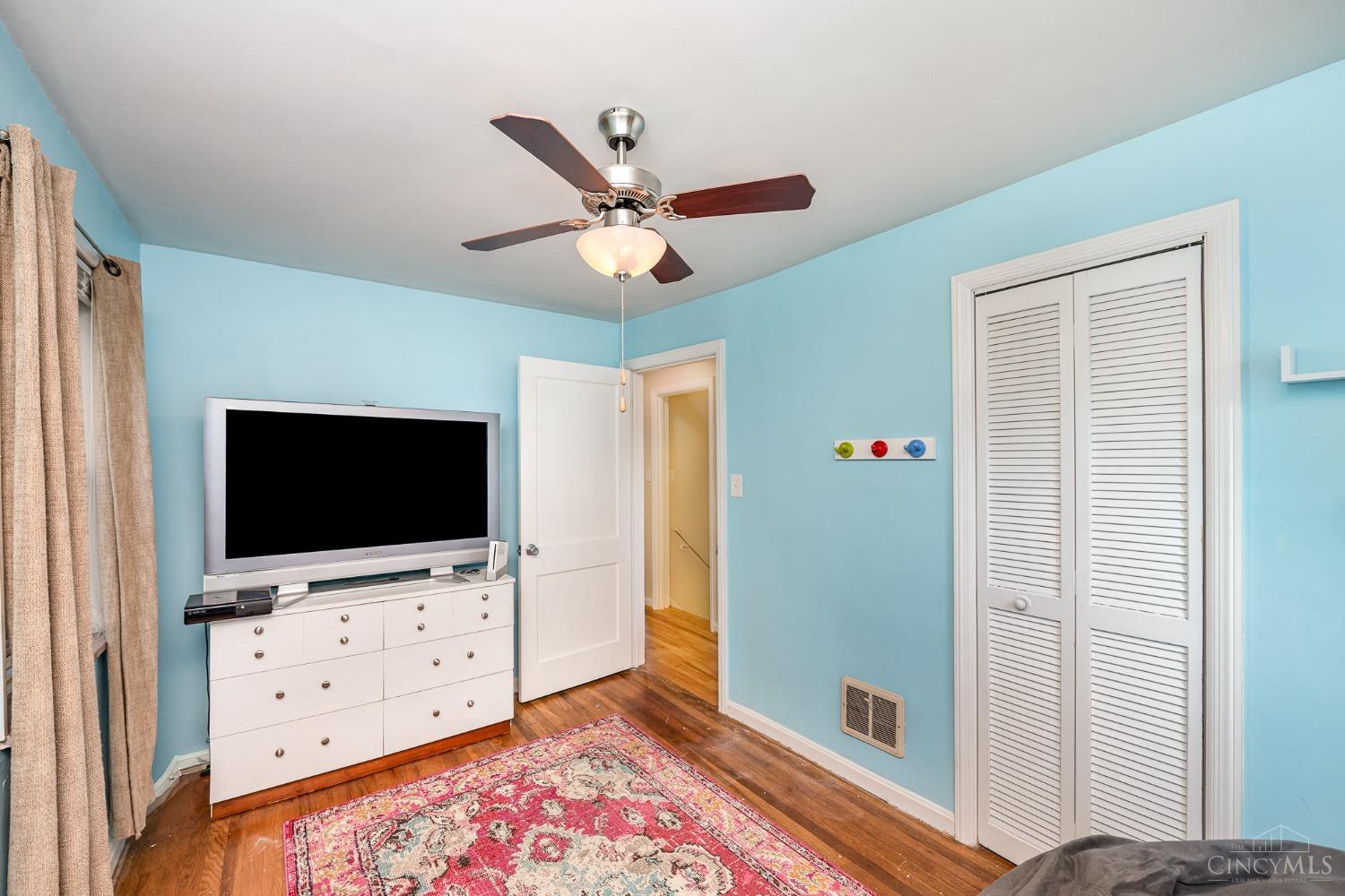 4364 Victor Avenue, Blue Ash, Ohio image 12