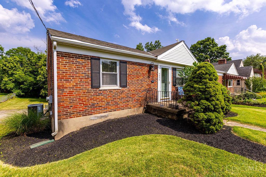 4894 Oaklawn Drive