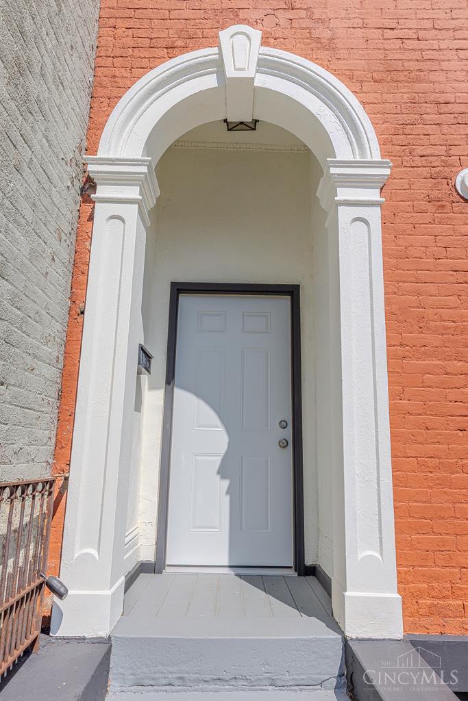 1828 Freeman Avenue