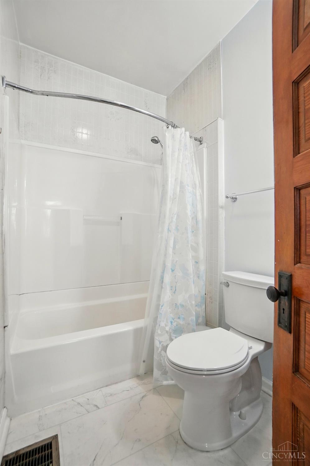 4218 Marburg Avenue, Cincinnati, Ohio image 27