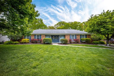 Photo of 10322 Lochcrest Drive, Springfield Township, OH 45231 (MLS # 1877311)