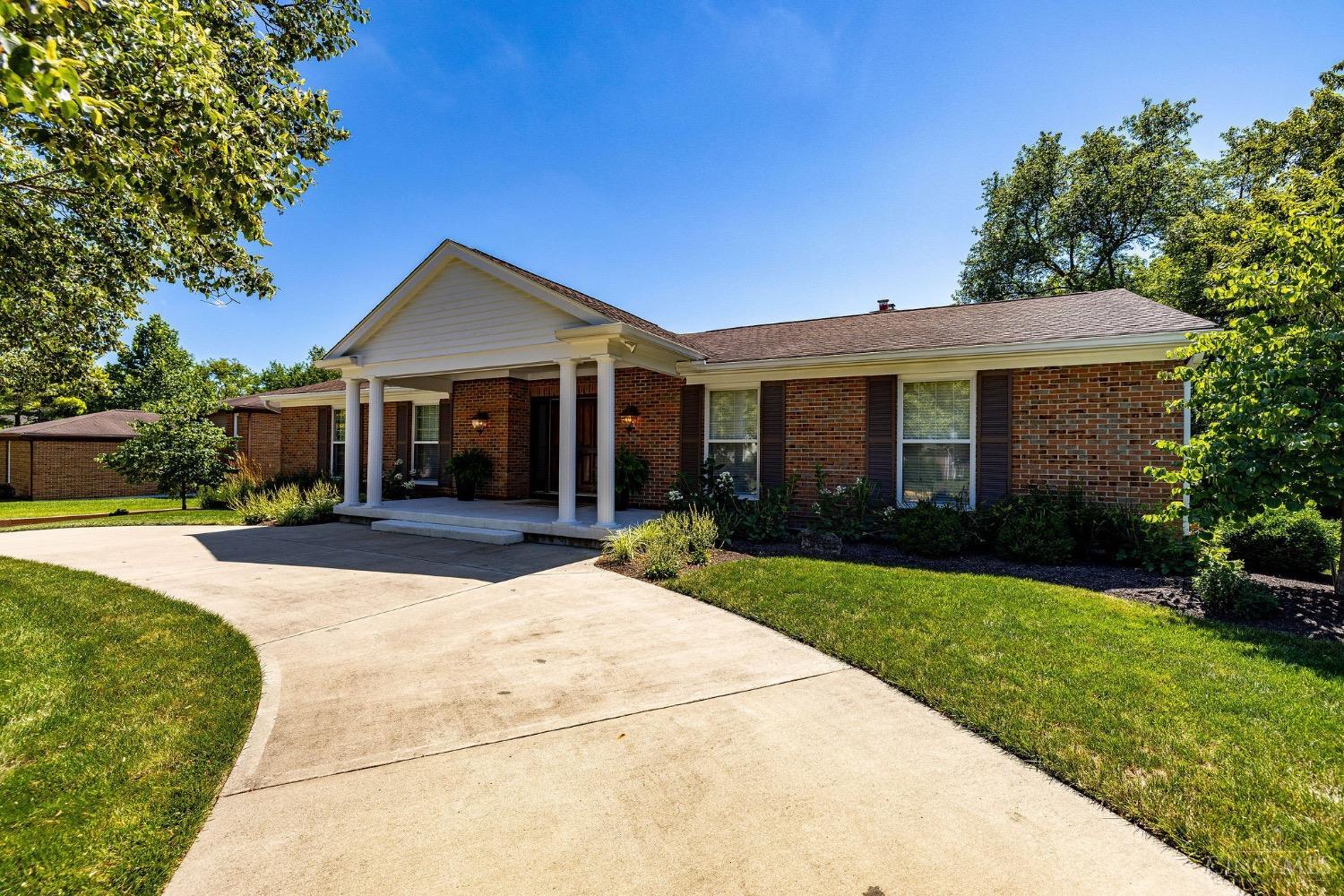 435 Emerald Woods Drive, Oxford, Ohio image 2
