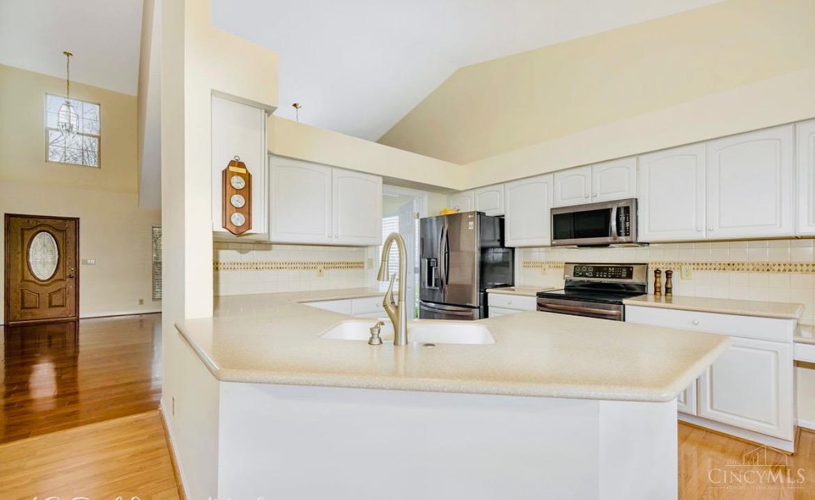 8024 Quail Meadow Lane, West Chester, Ohio image 14