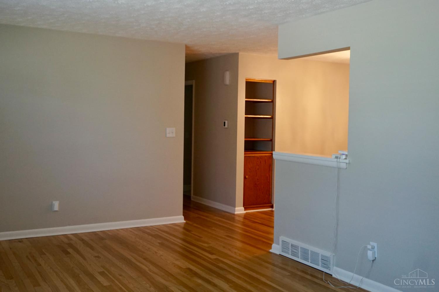 Hamilton, Ohio 45013, United States, 2 Bedrooms Bedrooms, ,1 BathroomBathrooms,Residential,Active,172230