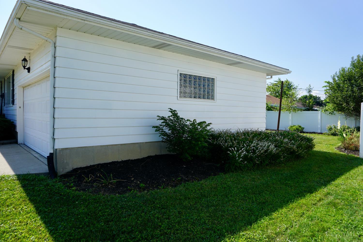 Hamilton, Ohio 45013, United States, 2 Bedrooms Bedrooms, ,1 BathroomBathrooms,Residential,Active,172230