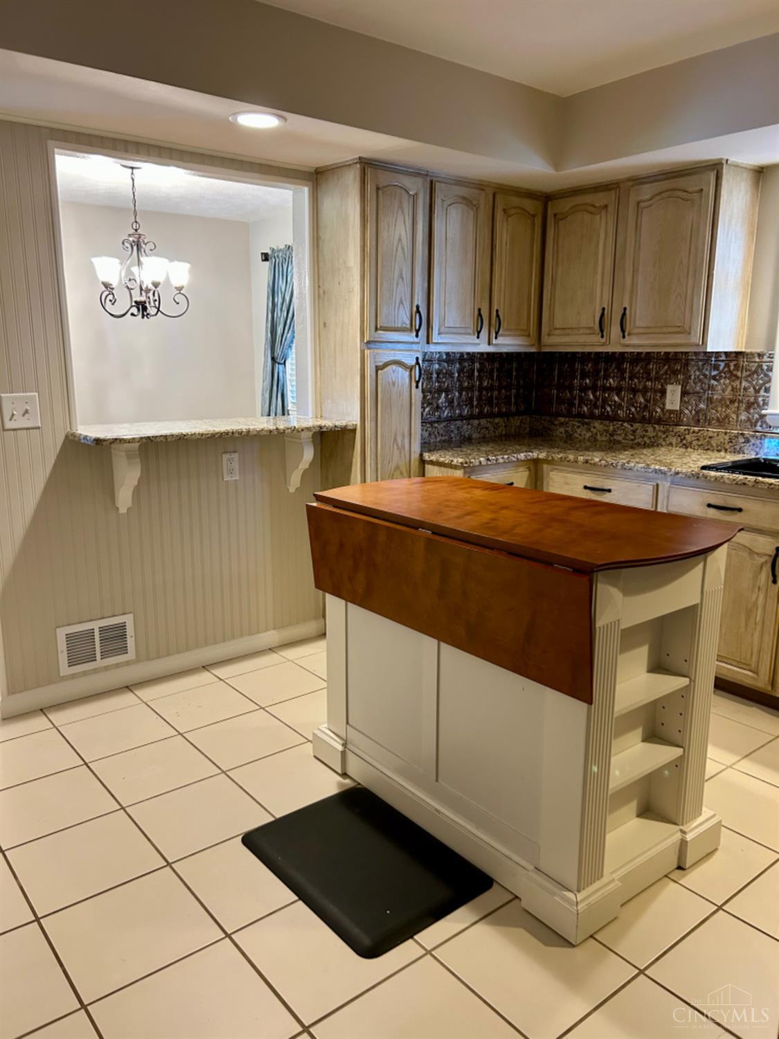 Hamilton, Ohio 45013, United States, 2 Bedrooms Bedrooms, ,1 BathroomBathrooms,Residential,Active,172230