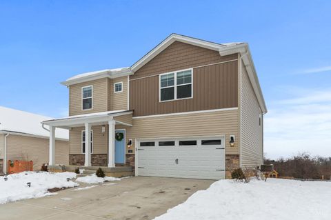 Photo of 142 Ashburn Way, New Richmond, OH 45157 (MLS # 1867909)
