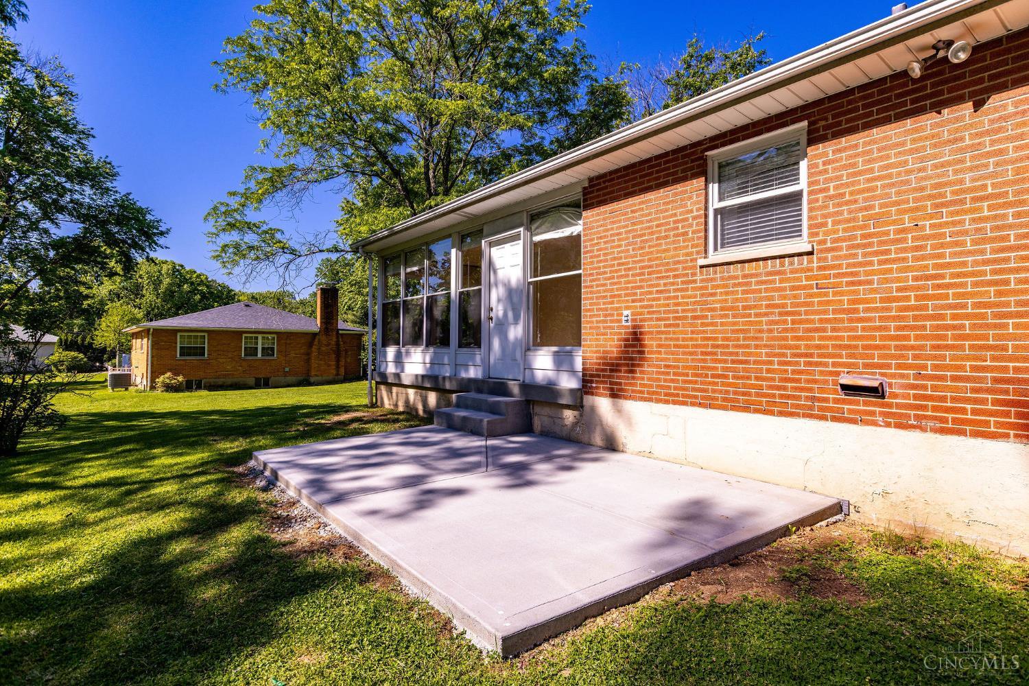 4098 Crestview Drive