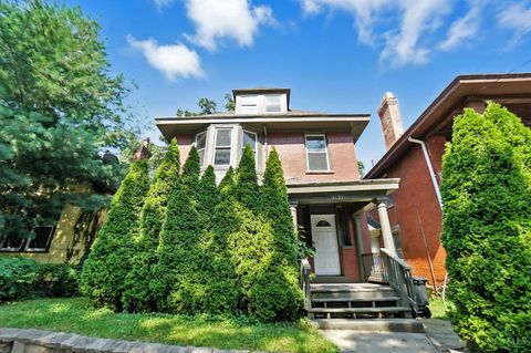 Photo of 3121 Harvard Avenue, Cincinnati, OH 45207 (MLS # 1848186)