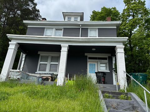 Photo of 3091 Beekman Street, Cincinnati, OH 45225 (MLS # 1878135)