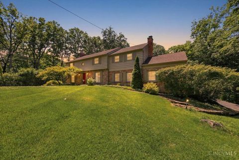 Photo of 525 Overhill Lane, Delhi Township, OH 45238 (MLS # 1884386)