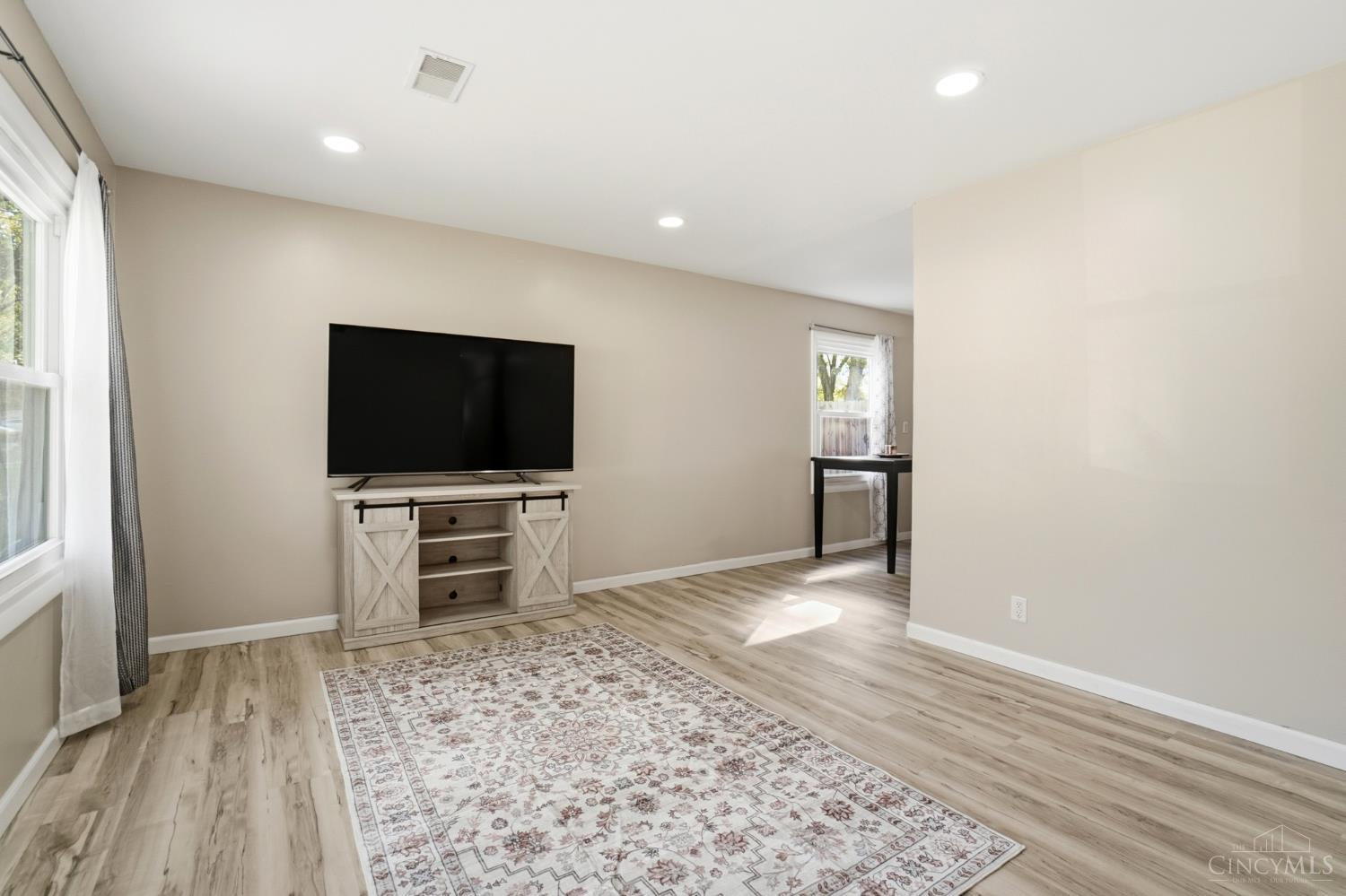 453 Glenrose Lane