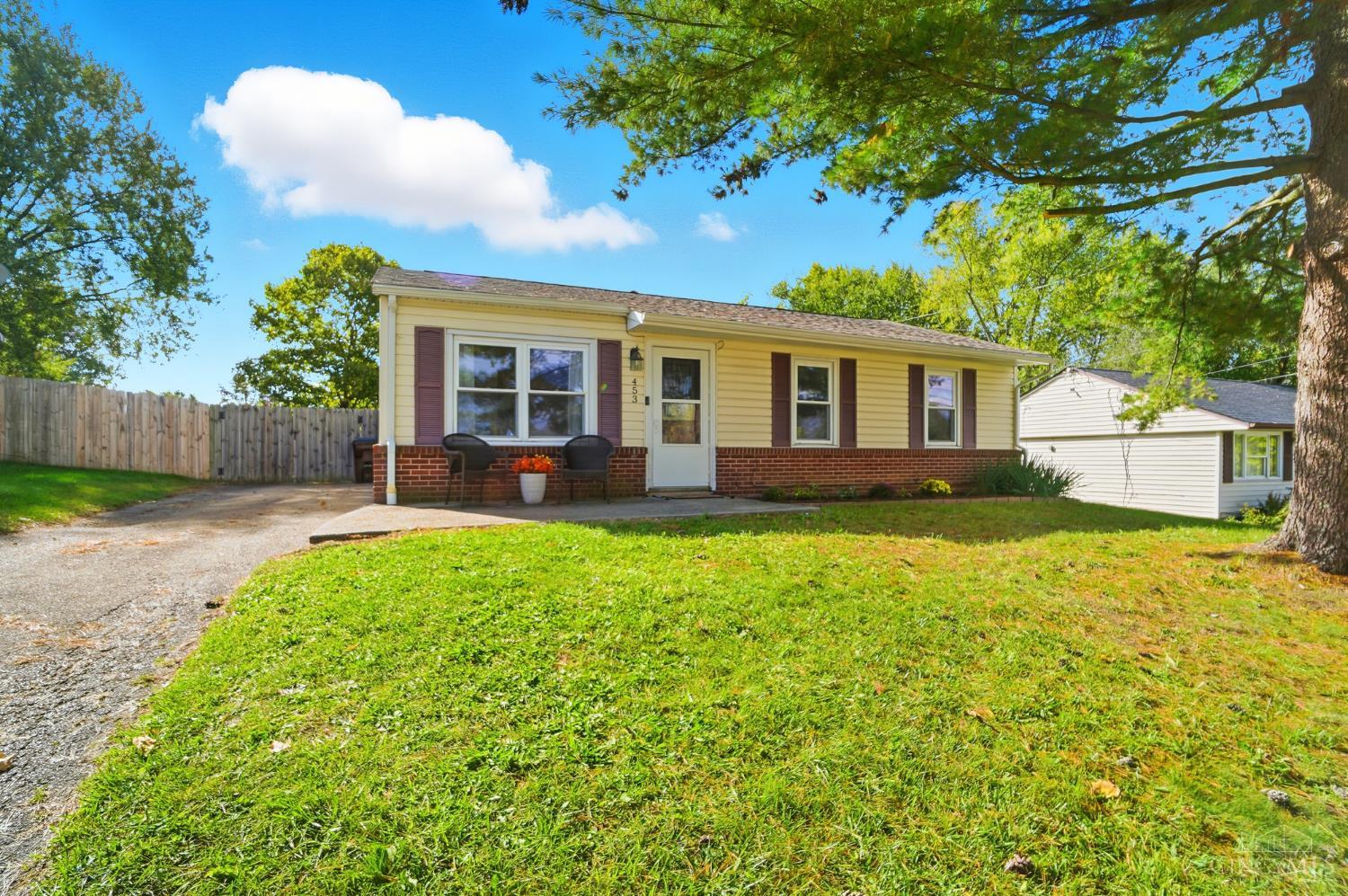 453 Glenrose Lane