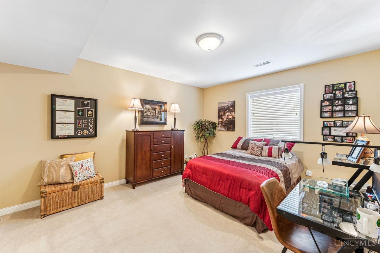 9688 Pebble View Drive, Colerain Twp, Ohio image 17