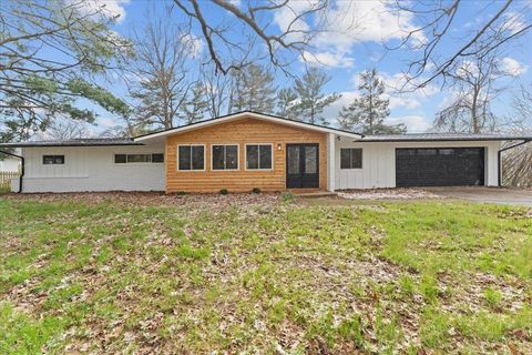 Photo of 7481 Heatherwood Lane, Anderson Township, OH 45244 (MLS # 1871317)