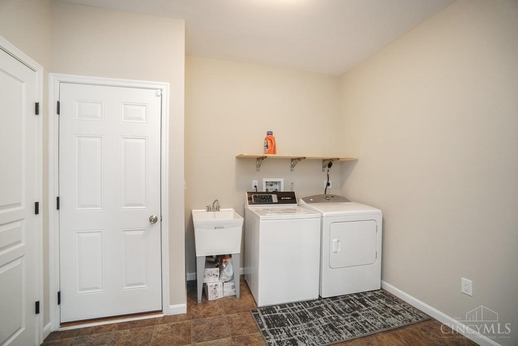 5208 Othello Drive, Middletown, Ohio image 23