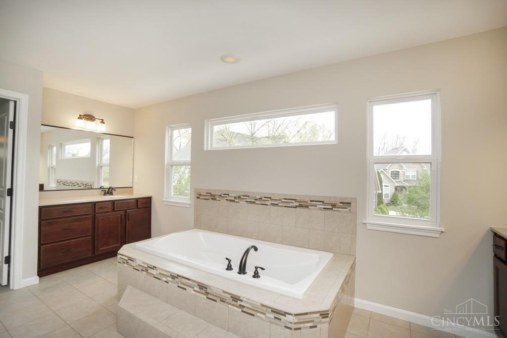 5208 Othello Drive, Middletown, Ohio image 30