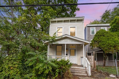 Photo of 760 Straight Street, Cincinnati, OH 45214 (MLS # 1856583)
