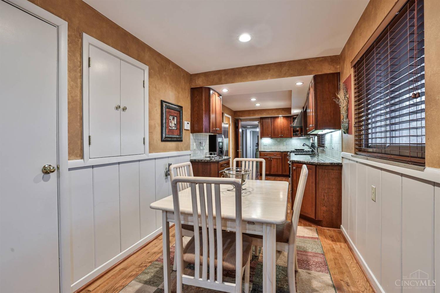 715 Oakwood Drive, Hamilton, Ohio image 20