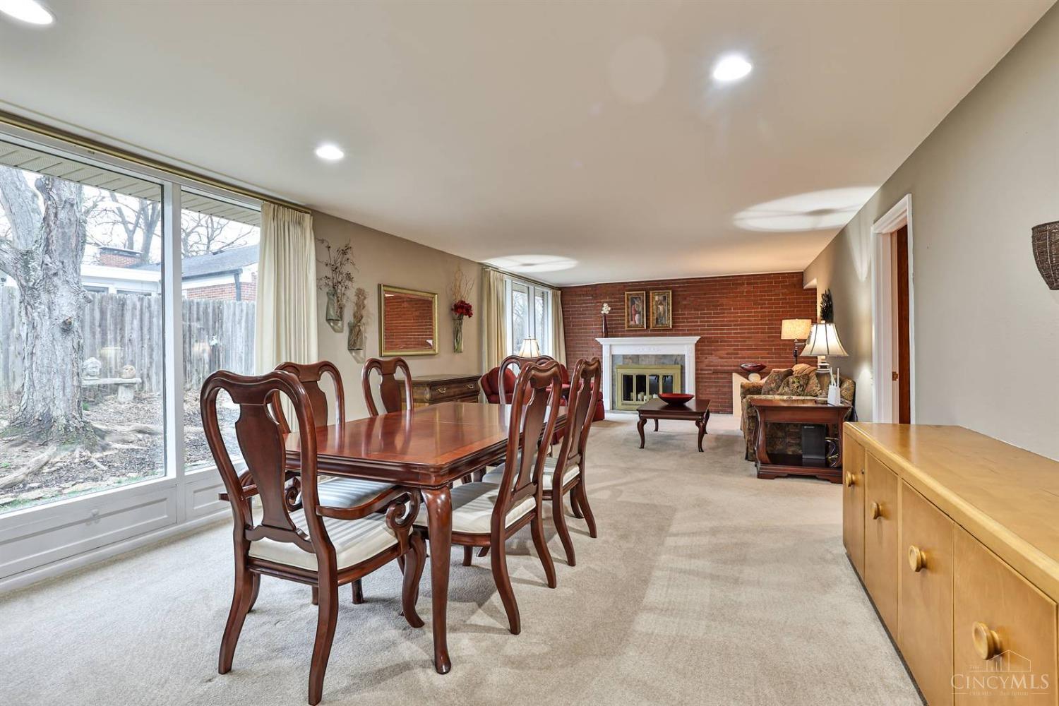 715 Oakwood Drive, Hamilton, Ohio image 13