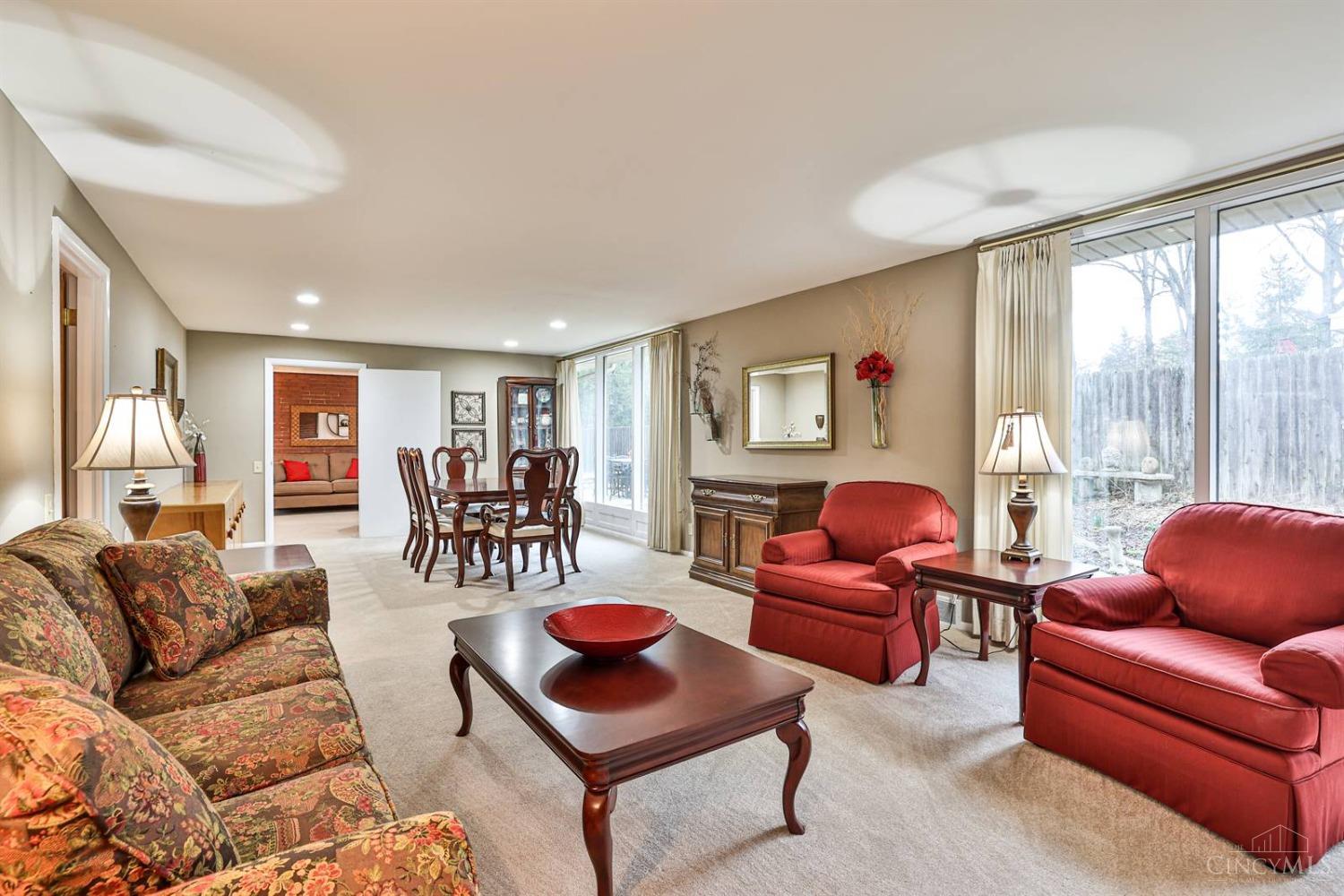 715 Oakwood Drive, Hamilton, Ohio image 11