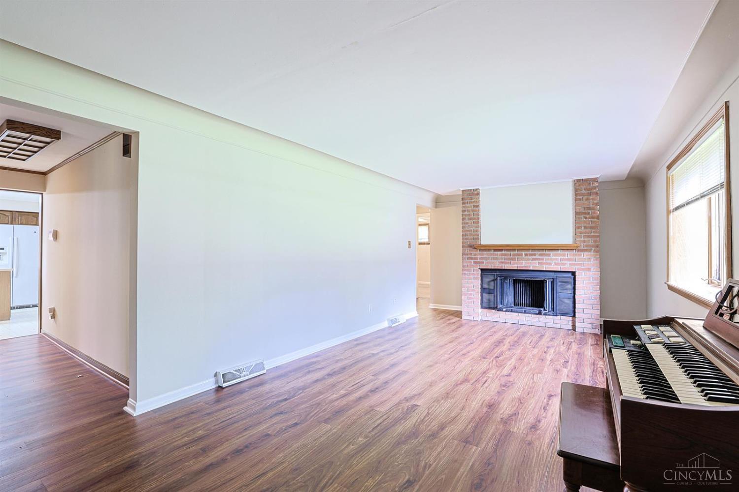 6051 Jerry Lee Drive